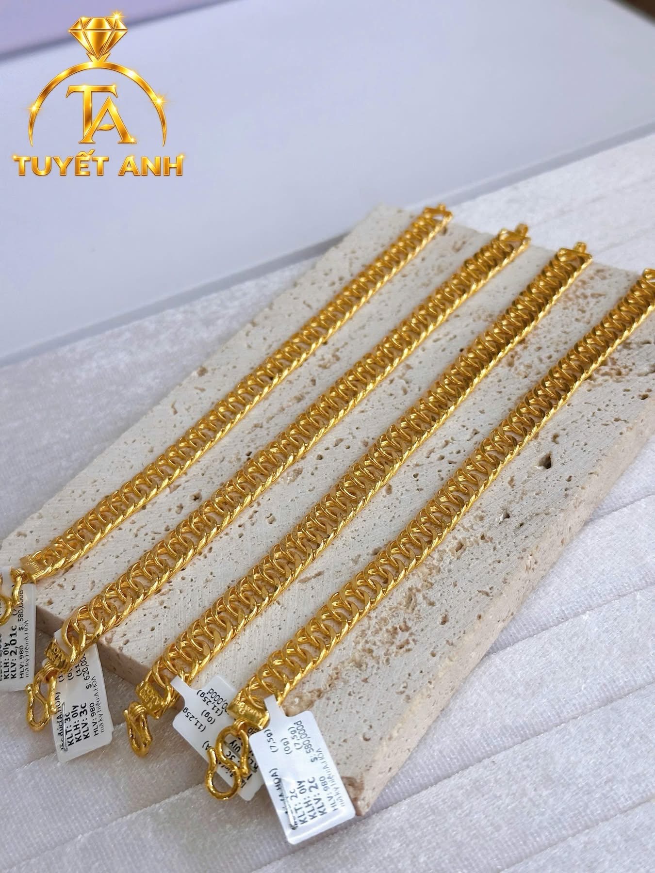 Lắc vàng 24K