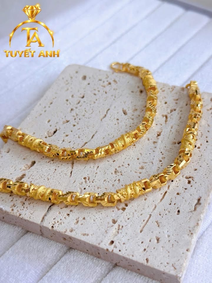 Lắc vàng 24K