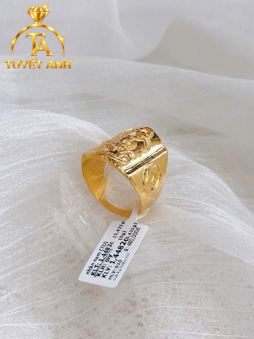 Nhẫn vàng 610