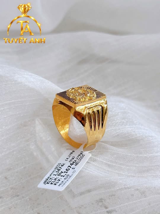 Nhẫn vàng 610