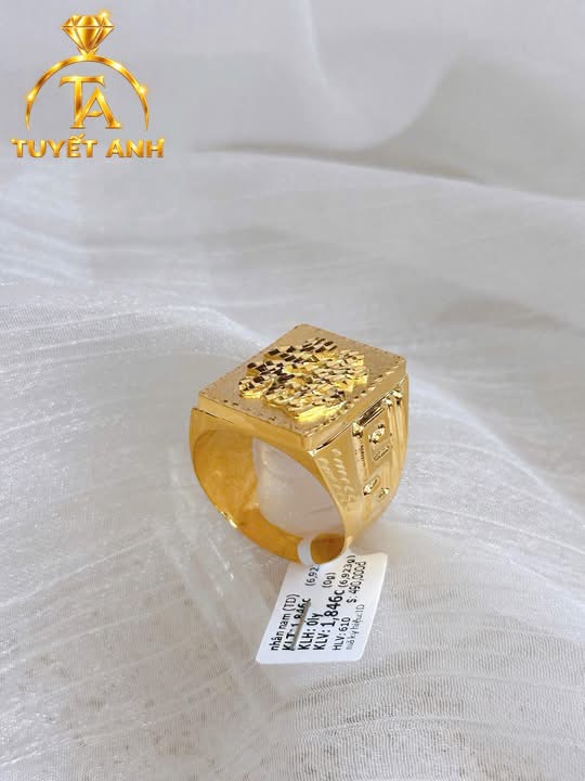 Nhẫn vàng 610