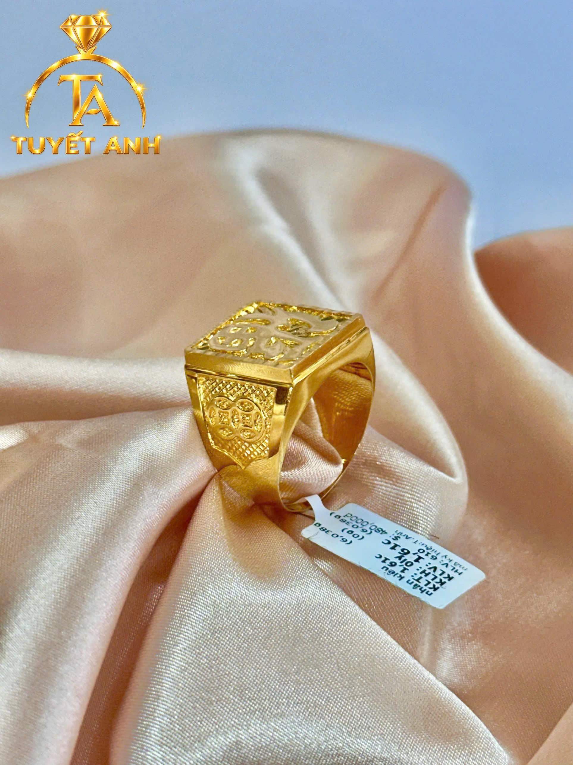 Nhẫn vàng 610
