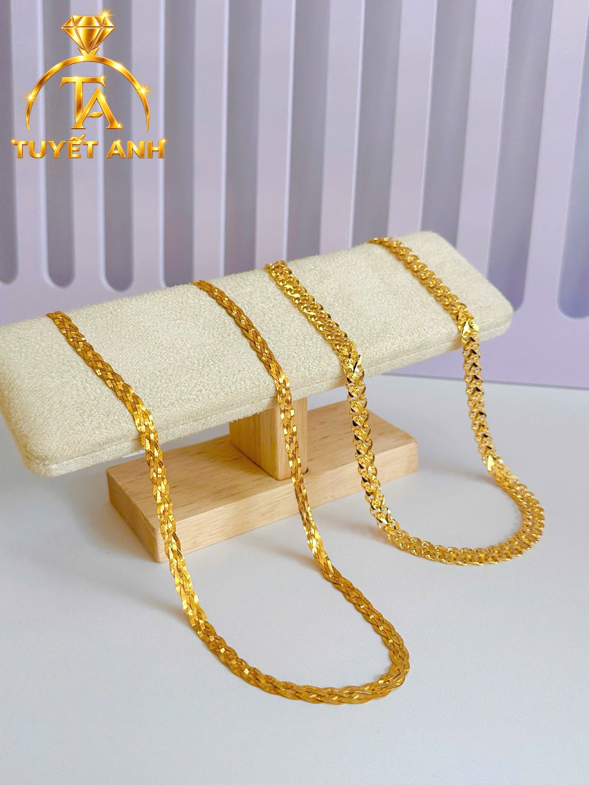 Dây chuyền vàng 610