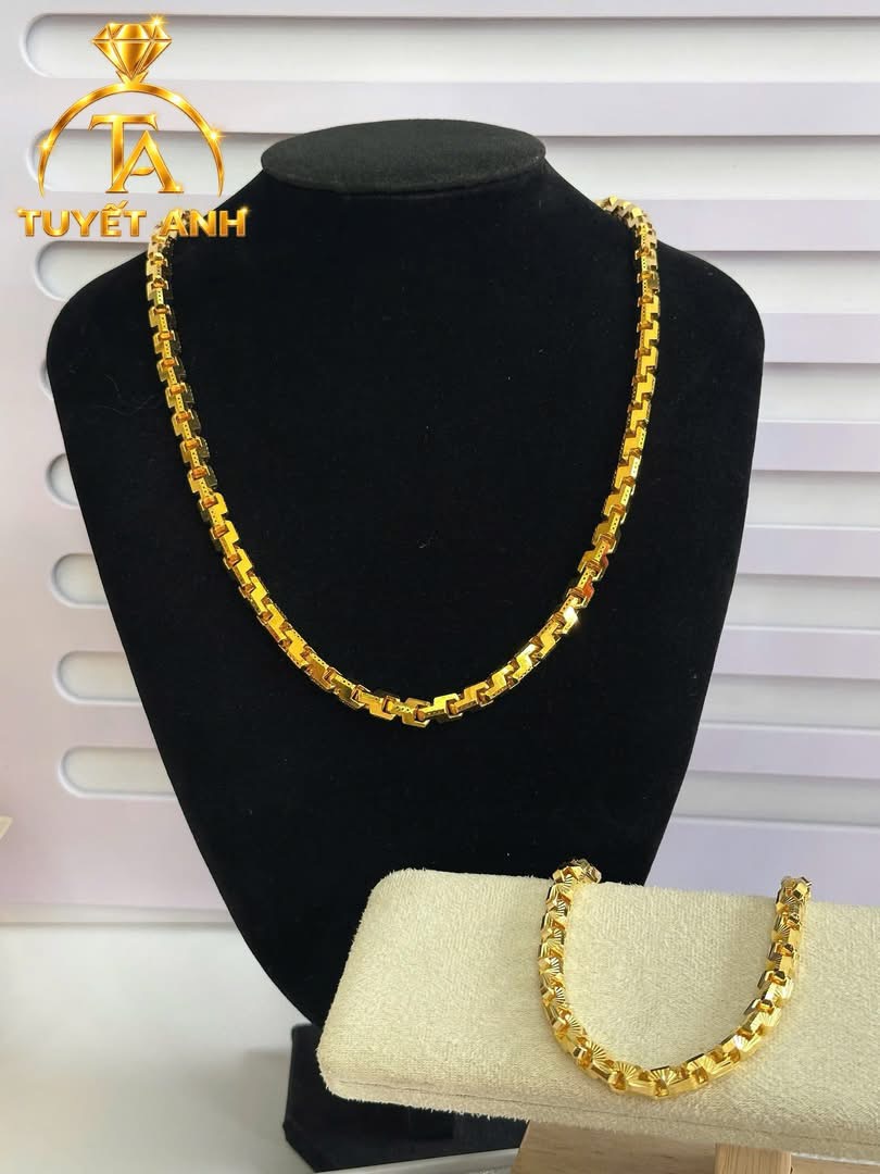 Dây chuyền vàng 610
