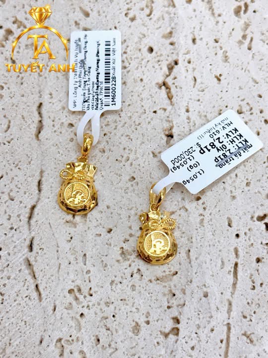 Mặt dây vàng 610