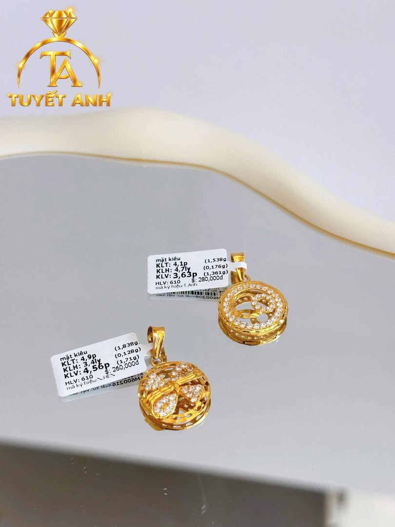 Mặt dây vàng 610