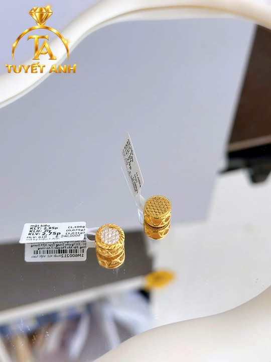 Mặt dây vàng 610