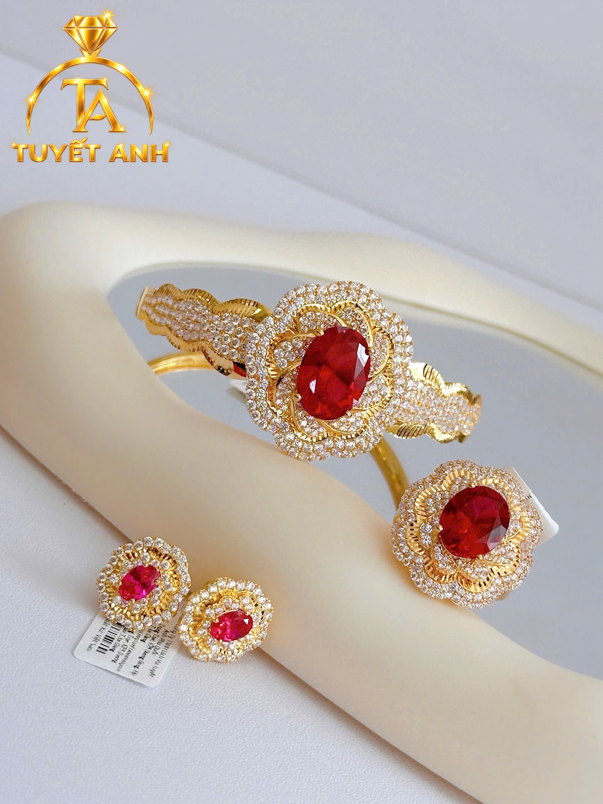 Bộ trang sức Tuyết Anh